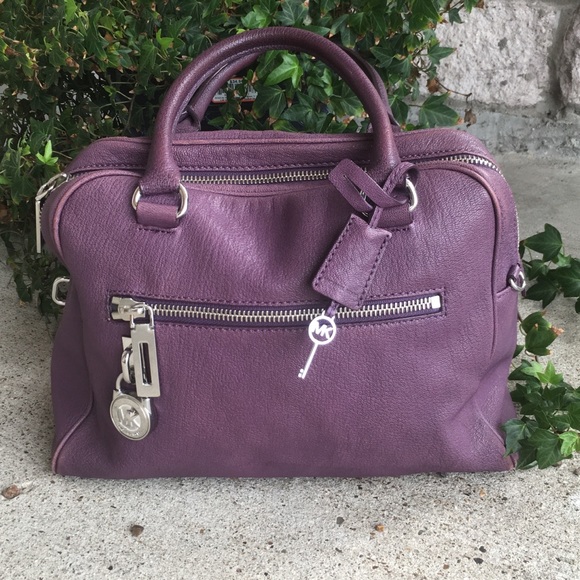 Michael Kors Gorgeous Spring Handbag - Picture 1 of 8